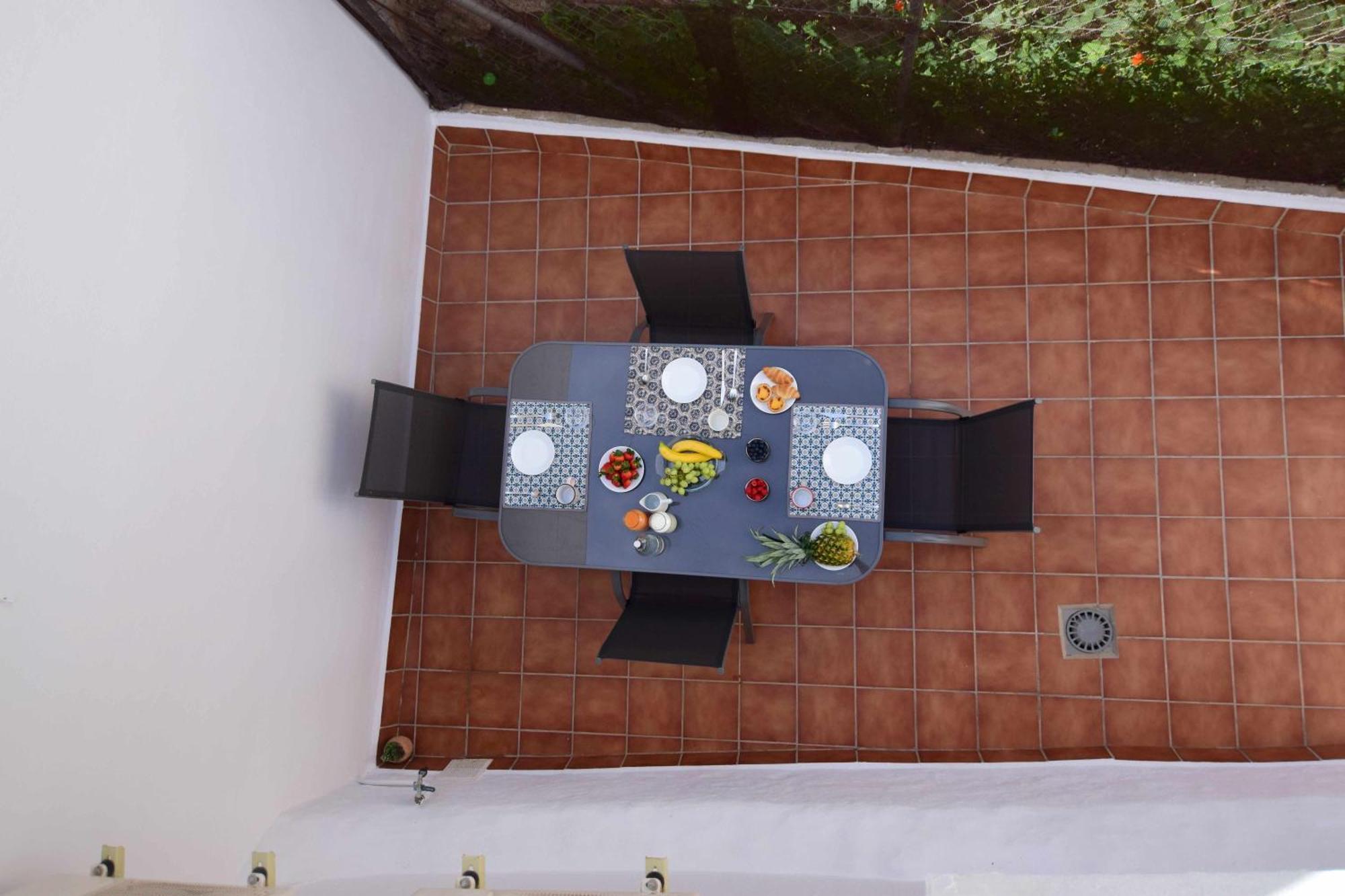 Villa Casa con terraza y patio privado en el casco antiguo de Salobreña Exterior foto